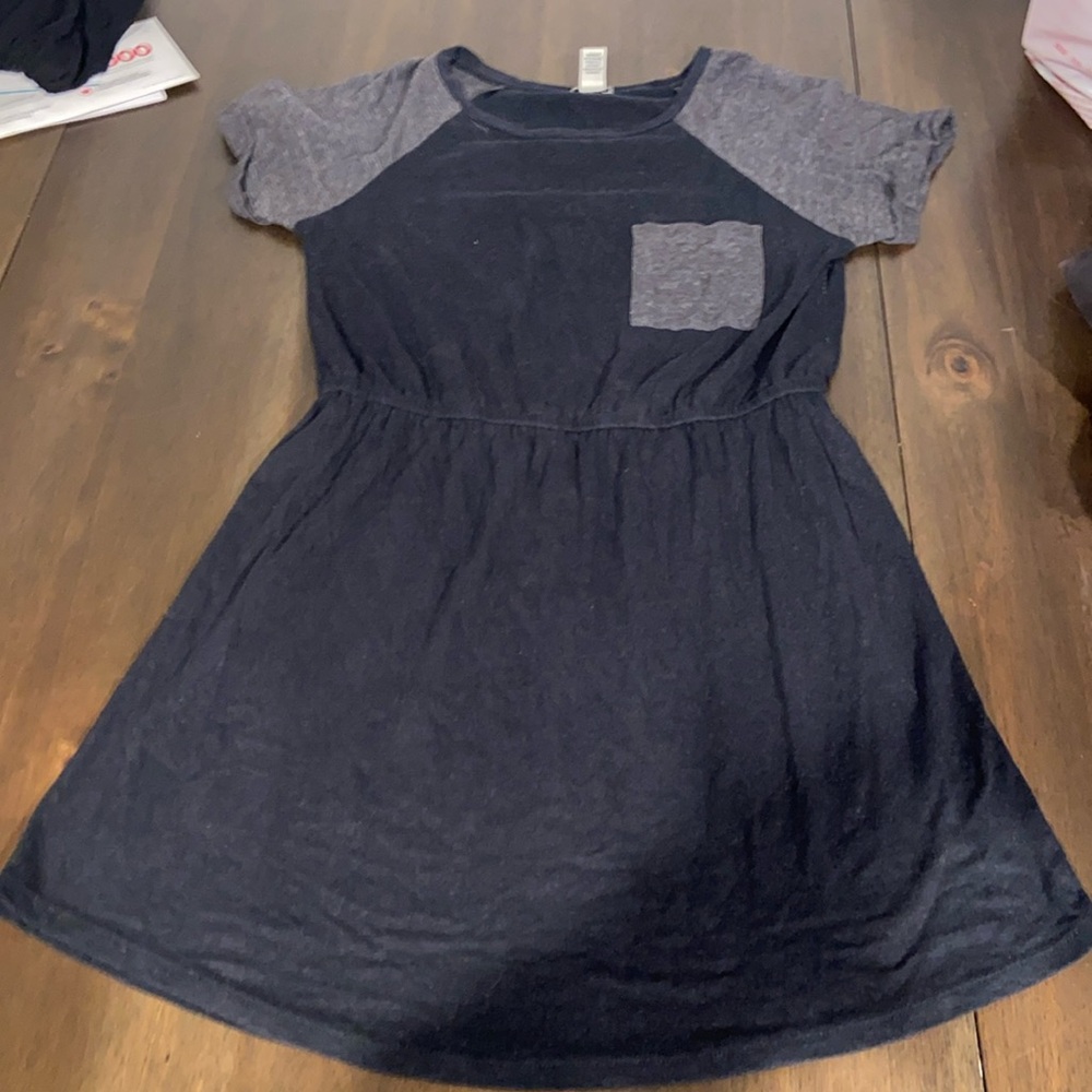 GET 4 $5 😊 Forever 21 Comfy and cute gray T-shirt dress
